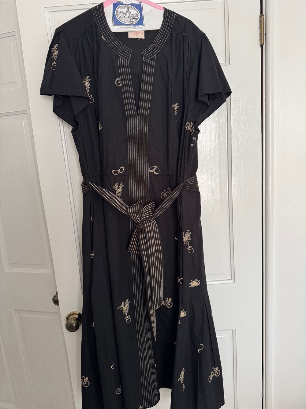 Crescent Black Embroidered Belted Midi Dress:Never Worn